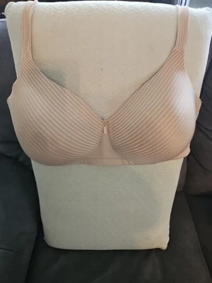 Vanity Fair Women Bra 38DD Beige Stripes Body Caress Wireless Changeable Straps - Image 1 of 4