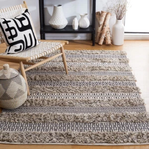 SAFAVIEH Natura NAT928F Handwoven Grey / Ivory Rug - Picture 1 of 12