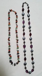 2 Vintage mehrfarbige Halsketten - 1 Achat Chips mit Rocailles Abstandshalter & 1 Perlen  - Bild 1 von 8