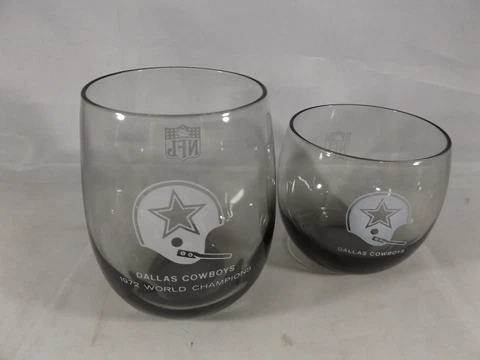 Dallas Cowboys 1972 World Champions NFL Smoked Glasses 4 1/4" & 3 1/4" Barware Cover