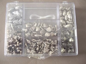 PLASTIC CASE OF JEWELRY MAKING BEADS (VARIOUS) - Picture 1 of 1