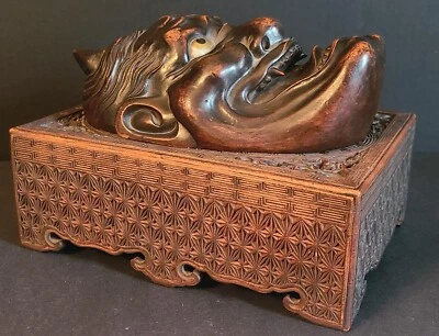 Antigua máscara Hannya japonesa de madera del siglo XIX Edo con caja anhelada a mano Foto 1 de 4