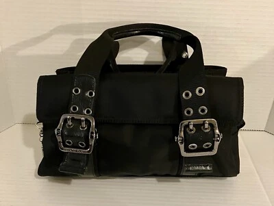 Bolso Cartera Franco Sarto Negro Hebilla Grande ¡Buen Estado! Sin rasgaduras, manchas o rasgaduras Foto 1 de 4