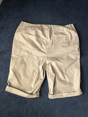 Pantalones Cortos Woman Within Caqui Talla Grande 22W Largo Carga Elásticos Foto 1 de 4