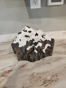Hawthorne Village Christmas Rocky Mountain Tunnel HO Scale Train Scenery Holiday - Picture 1 of 7