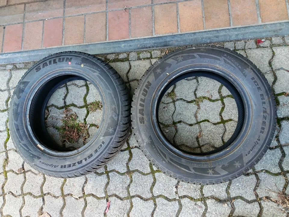 2x Winterreifen Sailun 165/70 R14 81T Ice Blazer Alpine + Plus Winter Reifen - Bild 1 von 4