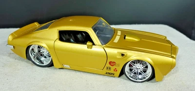 Jada Toys Big Time Muscle 1972 Pontiac Firebird Gold 1/24 - Image 1 of 4