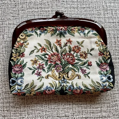 Cartera sin asas vintage negra con marco Lucite tapiz floral con cadena Foto 1 de 4