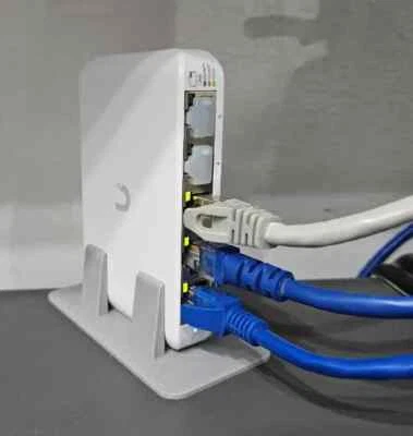 Ubiquiti Unifi USW Flex Mini Desk Stand - Imagem 1 de 3