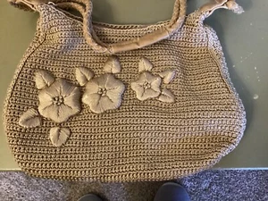 VINTAGE Crochet HANDBAG beige bag with raised flowers zippered closure, new - Picture 1 of 5