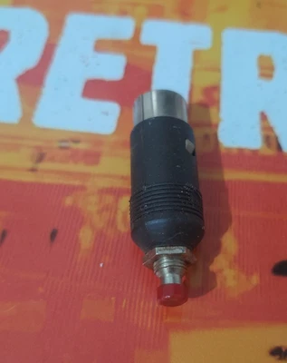 Resetschalter für den Commodore 1541 Diskettenlaufwerk (classic 8-bit) ROT - Bild 1 von 2