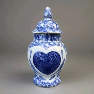 Barattolo cuore farmacia porcellana blu e bianca vintage con coperchio 8" - Foto 1 di 3