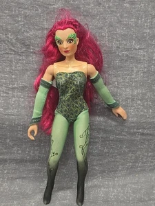 POISON IVY 12" bambola da collezione 1997 BATMAN VS POISON IVY Kenner vintage - Foto 1 di 4