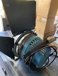 2 spots éclairage pour tournage vidéo, cinéma - Photo 1/4