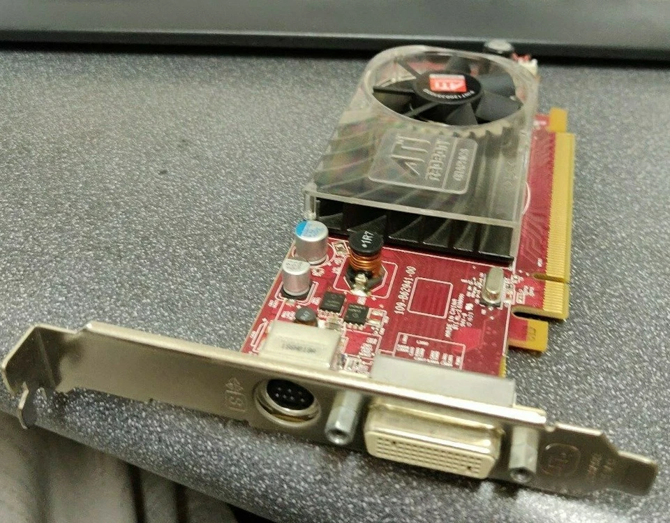 Dell X398D (ATI Radeon HD 3450) 256MB PCIe x16 DMS-59 Graphics Card  - Image 1 of 1