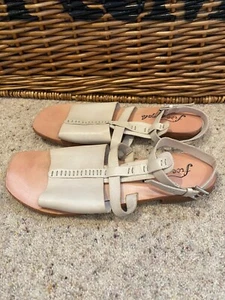 Free People cream leather ankle straps sandals size 6 Gladiator - Picture 1 of 5