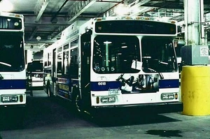 ORIGINAL KODACHROME SLIDE NYC BUS 2005 ORION HYBRID #6618 GRAND AV DEPOT 3/29/08 - Picture 1 of 1