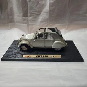 Citroen 2CV (1952) Maisto 1:18 Scale  - Picture 1 of 16