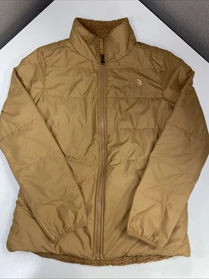 Chaqueta acolchada de lana peluda reversible The North Face Mossbud pequeña para mujer Foto 1 de 4
