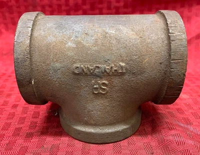 STEEL PIPE TEE SIZE: 2" X 2" X 2" LENGTH: 4-1/2" - Image 1 of 4