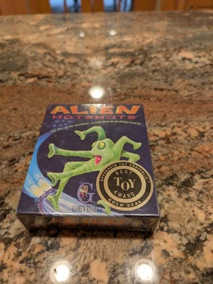 Alien Hotshots Card / Board Game Gamewright Best Toy Award Out Of Print G1032 - Image 1 of 2