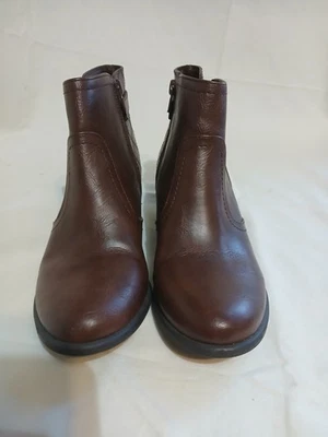 Unisa Ankle Boots Brown NEW Inside Zip Gold Embellishments 1 1/2" Heel 8 m - Image 1 of 4