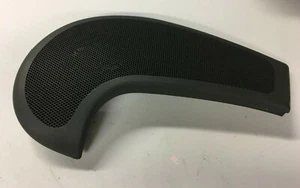 Renault Scenic 2003 - Drivers Side Front Grill Speaker Cover - Right - Picture 1 of 5