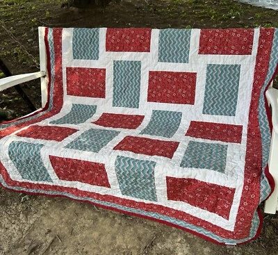 QUILT floral daybed crib throw size 48" x 60" cotton handmade - Image 1 of 4