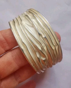 Sterling Silver Ribbed Effect Bangle R8L - Bild 1 von 3