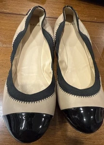 Cole Haan Ballet Pisos Deltona Gore Mujer 6.5B Desnudo Tostado y Cuero Negro Sin Cordones - Imagen 1 de 8