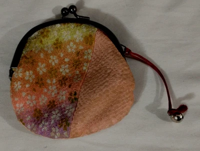 Gamaguchi Kyoto Nishijin-ori coin purse with floral patern and kiss lock closuer - Image 1 of 4
