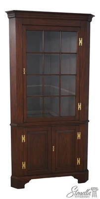 69417: Gabinete de esquina alto de caoba HENKEL HARRIS	 Foto 1 de 4