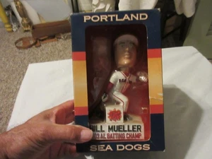 Bill Mueller Seadogs Bobblehead Boston Red Sox nuevo en caja 2004 - Imagen 1 de 19