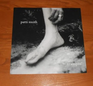 Póster Patti Smith Trampin’ 2 caras cuadrado plano 2004 promoción 12x12 RARO - Imagen 1 de 1