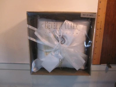 BEVERLY CLARK Colección ANILLO ALMOHADA MATRIMONIO NUEVO EN CAJA NUEVO EN CAJA Foto 1 de 4