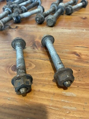 Пара болтов и гаек нижнего рычага управления Jeep Cherokee XJ MJ 84-01 Mopar от оригинального производителя 2 шт. - Изображение 1 из 4