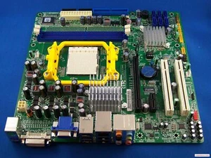 Placa Base FOXCONN RS740M03A1-8EKRS2H AMD Socket AM2 DDR2-667 PCI-E SATA VGA DVI - Imagen 1 de 1