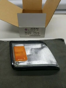 TYC 18-1320-00 Toyota Corolla Passenger Side Replacement Side Marker Lamp - Picture 1 of 6