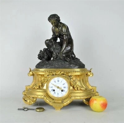 Pendule En Bronze, Femme Aux Fleurs, Schenewerk, XIXème Siècle - Photo 1/4