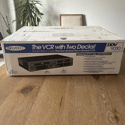 Go Video DDV9050 VCR con Control Remoto Doble Cubierta Reproductor VHS Grabadora De Colección Nueva Caja Abierta Foto 1 de 4