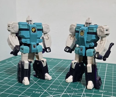 Transformers Earthrise War For Cybertron  Wingspan & Pounce Decepticon Clones - Image 1 of 4