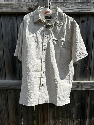 Eddie Bauer Men's Short Sleeve Button Up Size Large Metal Buttons Textured beige - Image 1 of 4