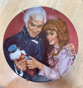 EIN GESCHENK VOM PATENTELLER von 1979 von KÜNSTLER MUSCHELFISCHER - NUSSKNACKER BALLETT - Bild 1 von 2