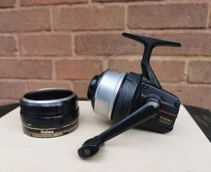 Vintage Daiwa Harrier 123m ClosedFace Trabrenn Angelrolle Sammlerstück funktionstüchtig - Bild 1 von 15