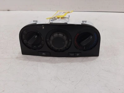 2015 VAUXHALL CORSA Heater Air Con A/C Climate Controller 13330682 - Image 1 of 4