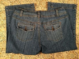 A.N.A. Women's Denim Capris Size 6P Cute Women's Blue Denim Capris Size 6P - Picture 1 of 8