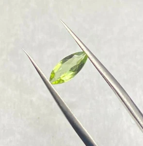 0.62 CTS APPROX. NATURAL MARQUISE CUT UNTREATED PERIDOTS, 9.4 X 5 X 2.5 MM - Picture 1 of 3