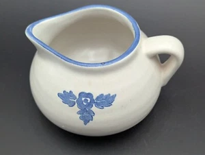 Pfaltzgraff Ceramic Gravy Boat Yorktowne Blue White Grand Millennial Coastal VTG - Picture 1 of 5