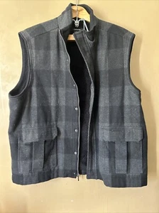 Claiborne Fleece Lined Wool Vest Heavy Warm Hunting Outdoors SZ XL - Picture 1 of 2