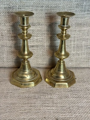 ANTIQUE VICTORIAN PAIR BRASS CANDLESTICKS Height 19cm With Pushers - Image 1 of 4
